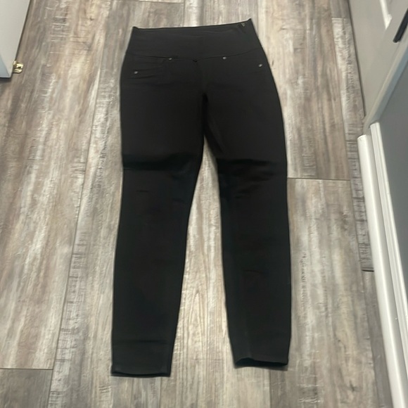 SPANX BLACK JEANS SIZE SMALL (2-4) - Picture 2 of 8